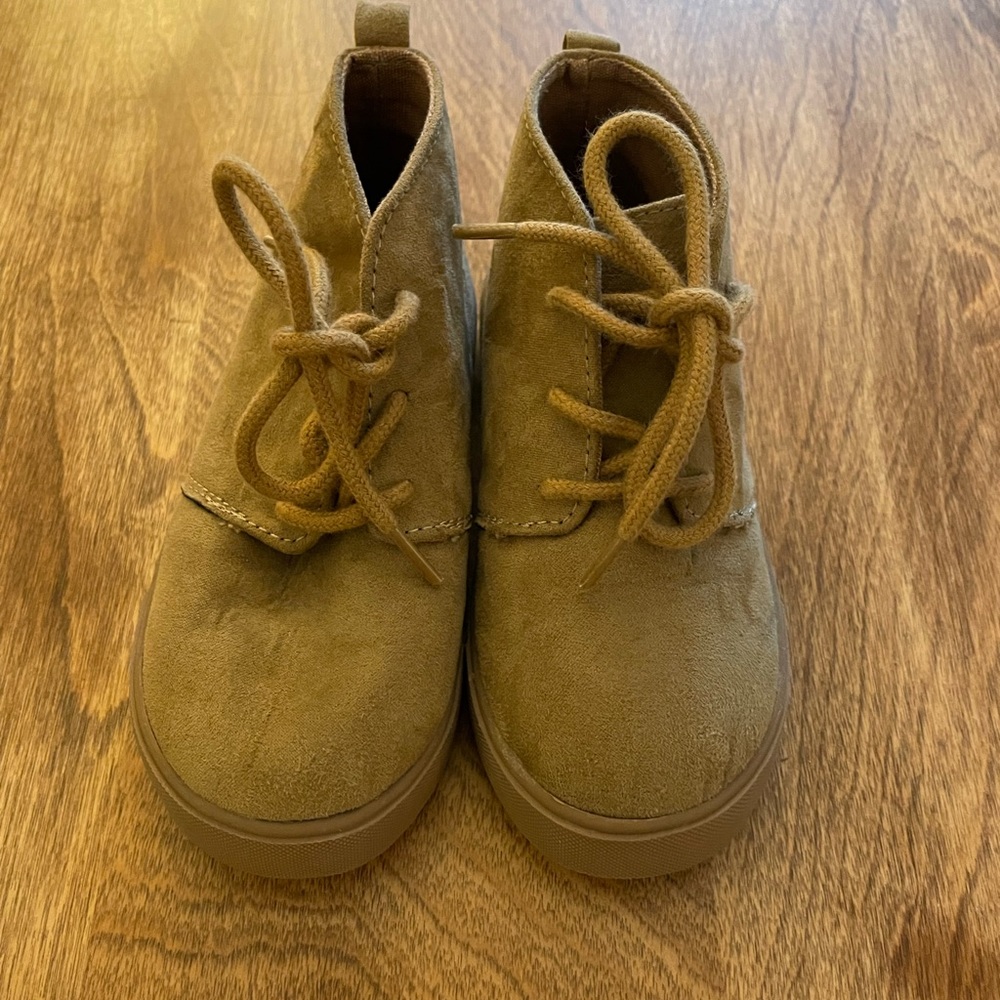 Gap shoes